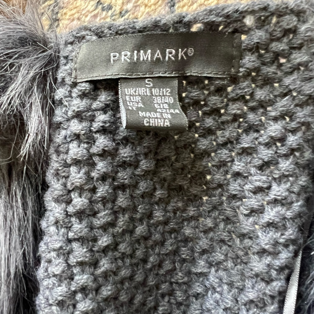 Primark Grey Knit & Fur Vest